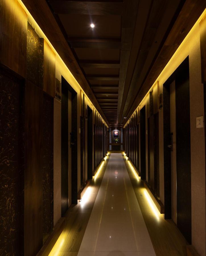 העיר בנגלור Hotel Monarch International מראה חיצוני תמונה