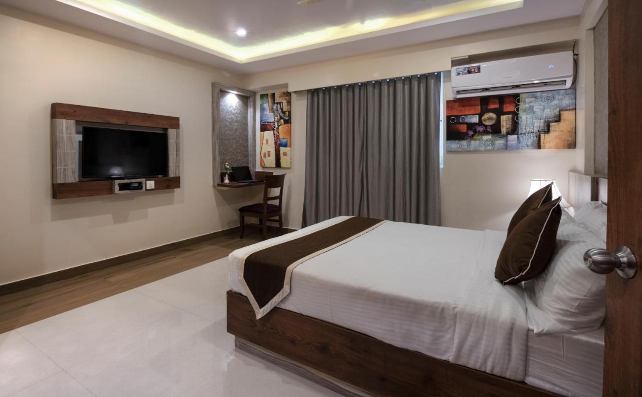 העיר בנגלור Hotel Monarch International מראה חיצוני תמונה