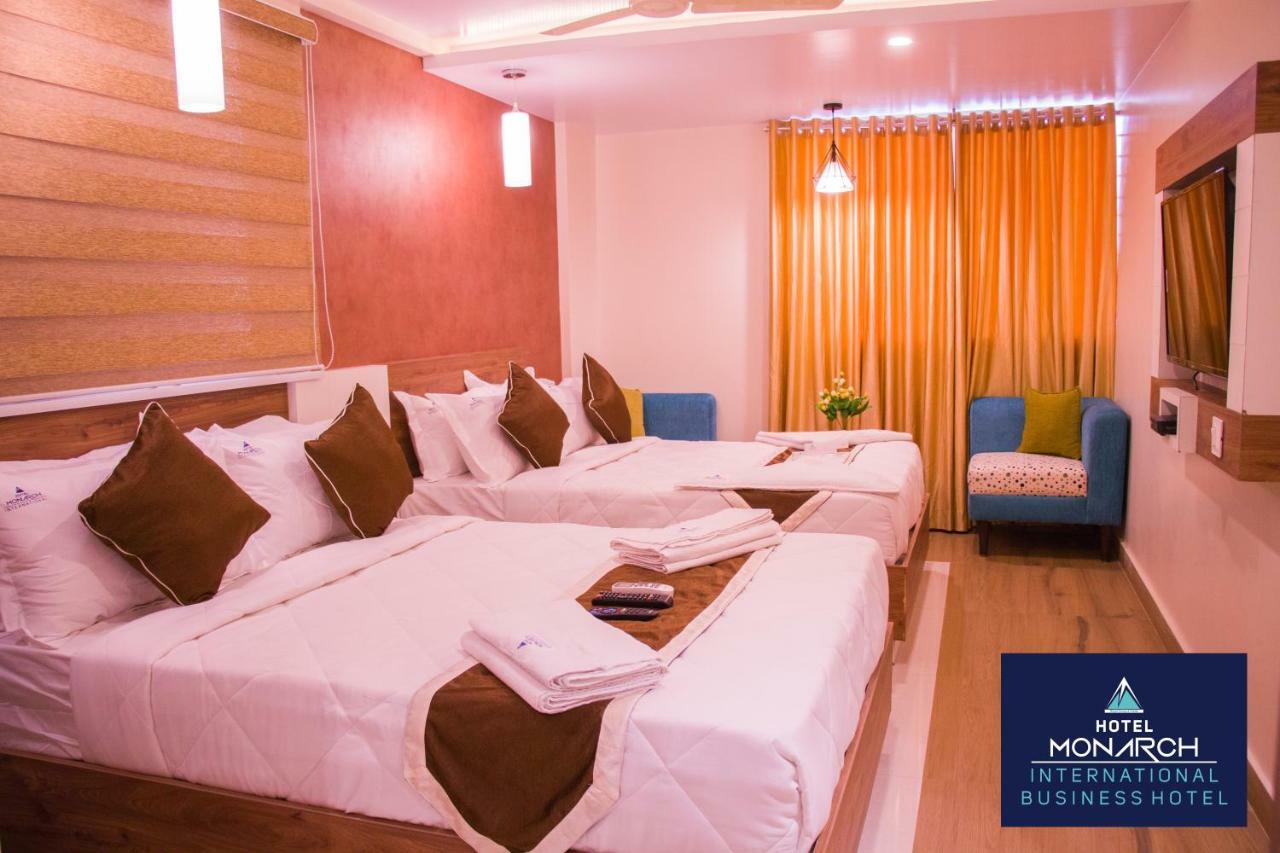 העיר בנגלור Hotel Monarch International מראה חיצוני תמונה