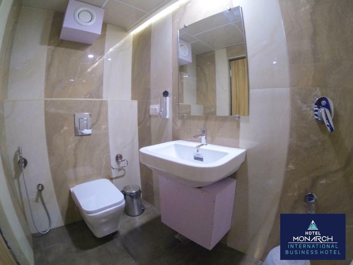 העיר בנגלור Hotel Monarch International מראה חיצוני תמונה