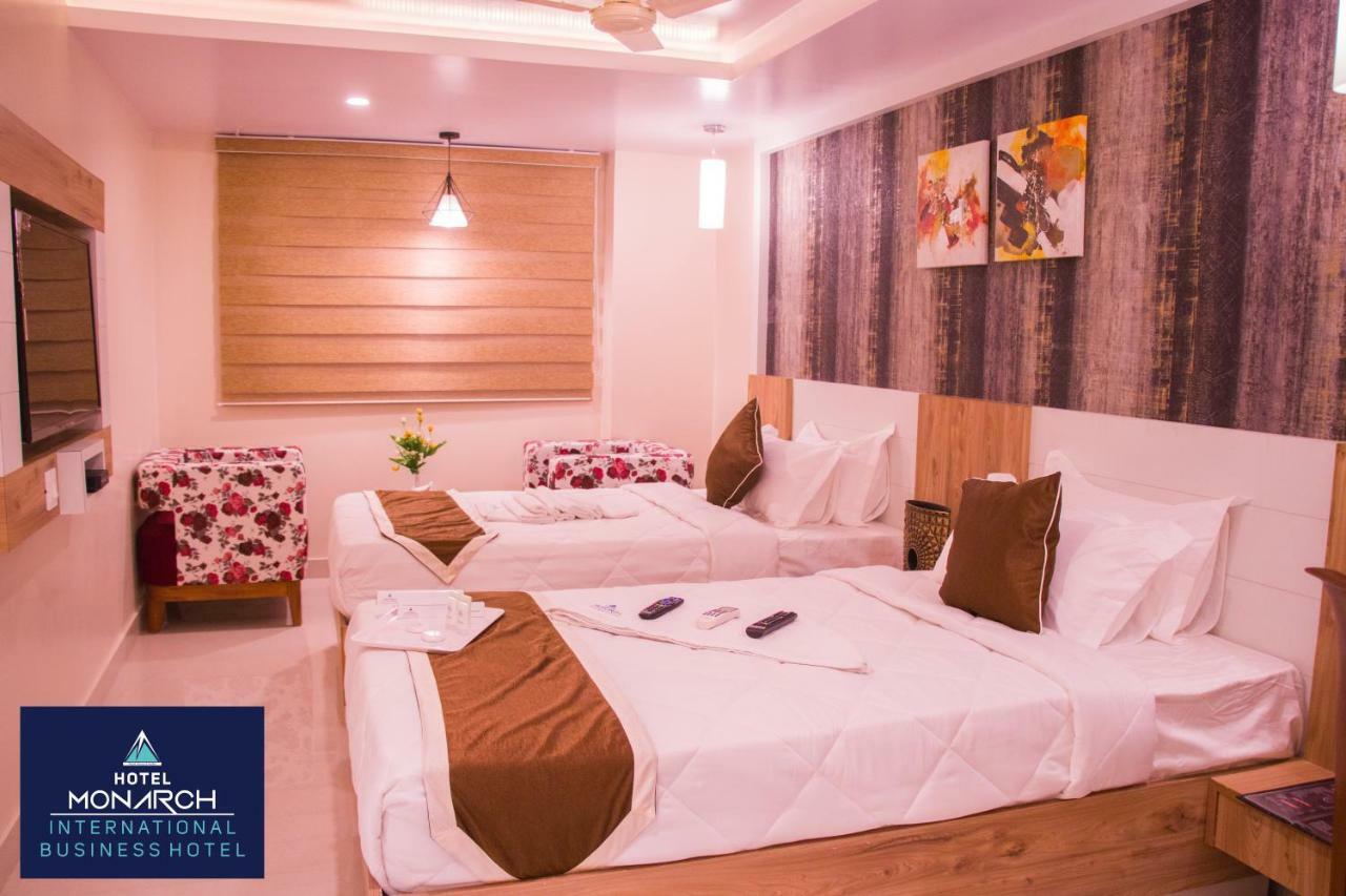 העיר בנגלור Hotel Monarch International מראה חיצוני תמונה