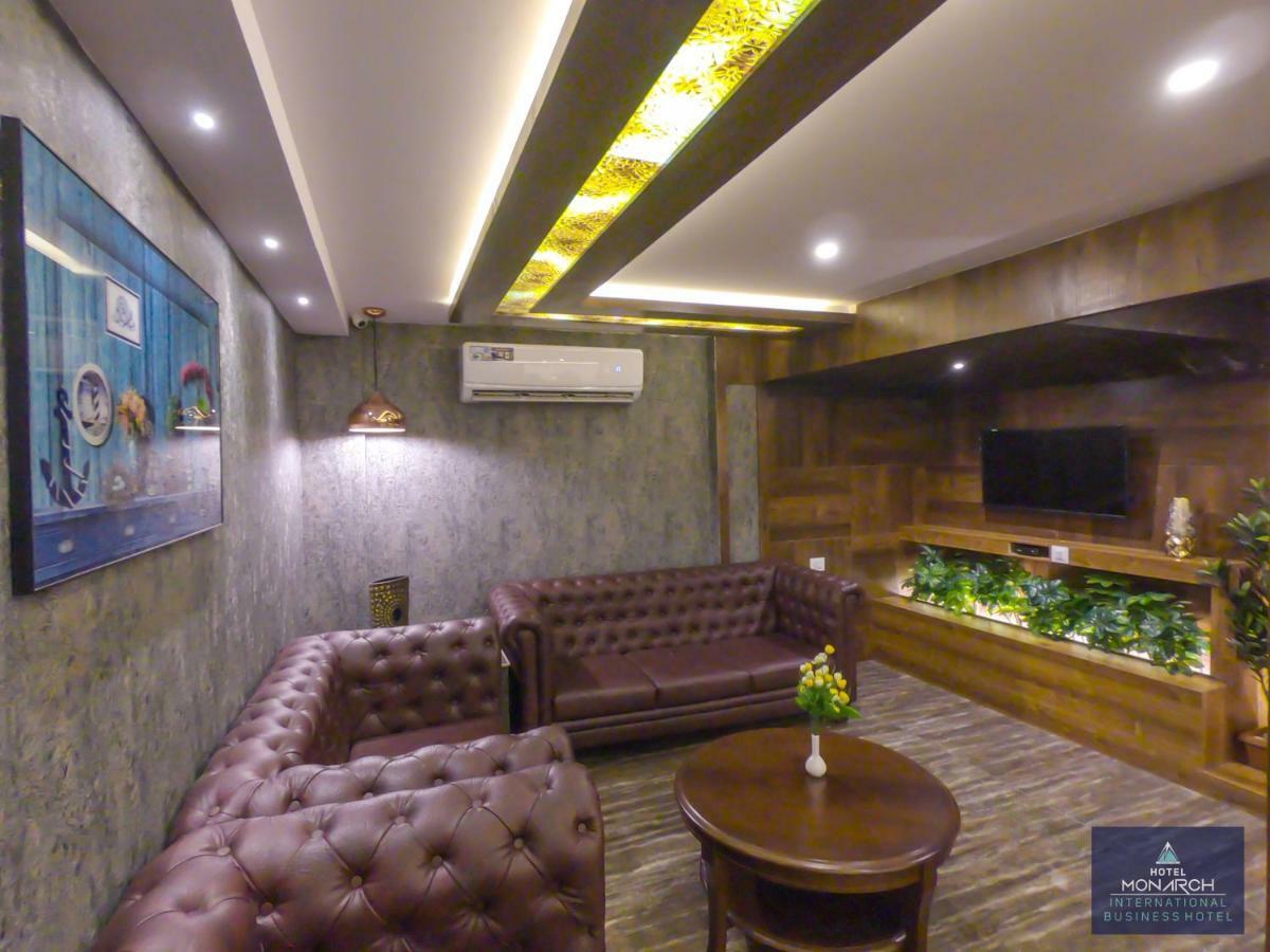 העיר בנגלור Hotel Monarch International מראה חיצוני תמונה
