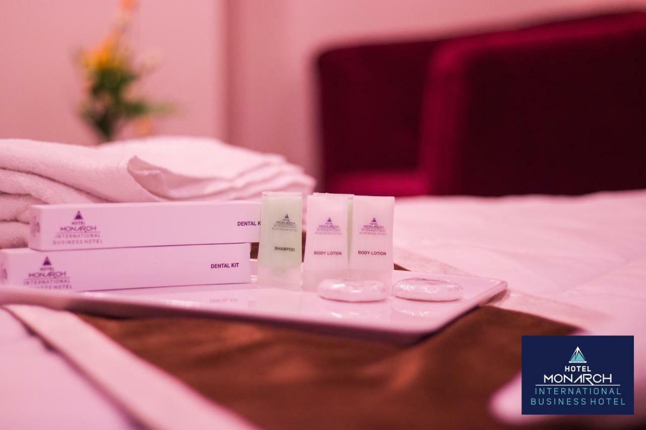 העיר בנגלור Hotel Monarch International מראה חיצוני תמונה