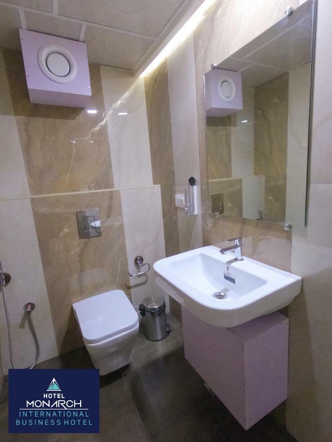 העיר בנגלור Hotel Monarch International מראה חיצוני תמונה