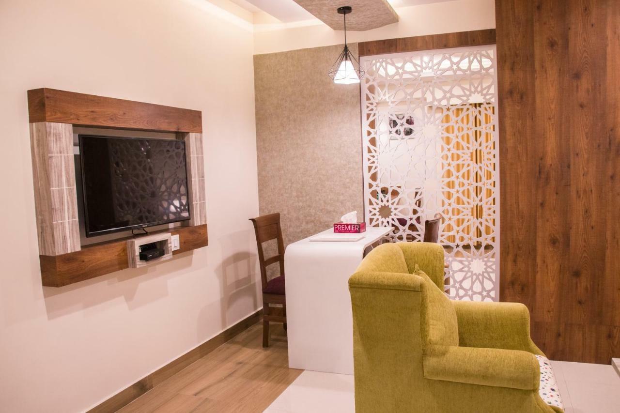 העיר בנגלור Hotel Monarch International מראה חיצוני תמונה