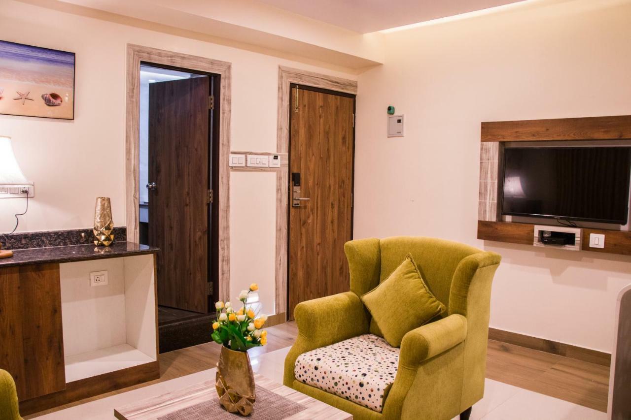 העיר בנגלור Hotel Monarch International מראה חיצוני תמונה